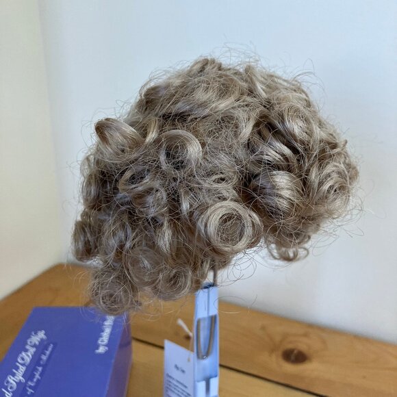 IMSCO Doll Wig ERIKA Honey Blond 12/13 #551124 Short Curly Hair NWT - Picture 6 of 7